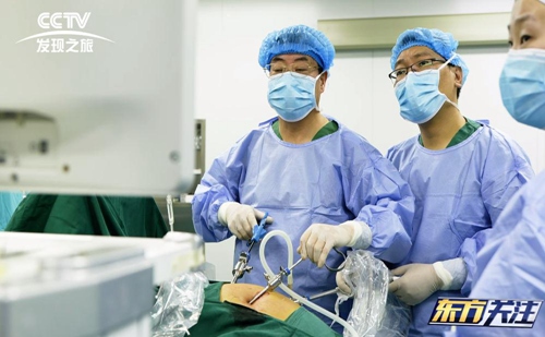 腹腔镜胆囊摘除术